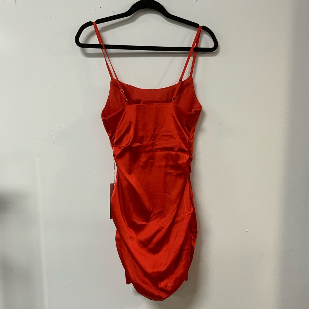 RED DRESS - Picture 2 of 3